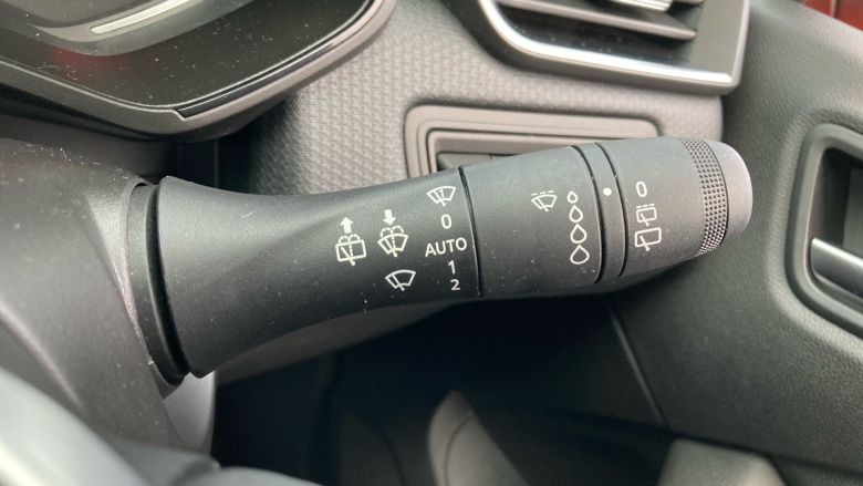 Renault Clio 1.0 TCe 90 Evolution 5dr Petrol Hatchback